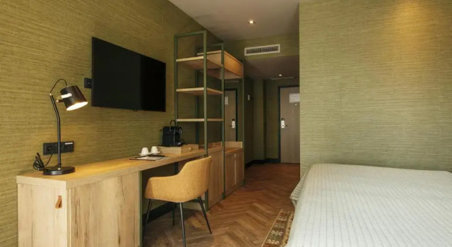 Двухместный номер Standard с балконом Van der Valk Hotel Apeldoorn - de Cantharel