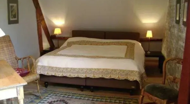 B&B Willow Lodge, Забронировать Отель «постель и завтрак» Де-Пинте Leiestreek