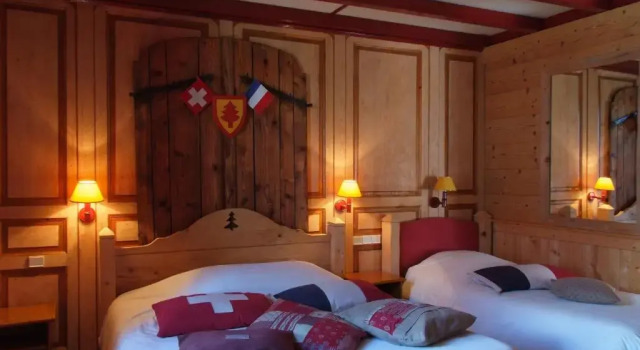 Двухместный номер Standard LARBEZIE Franco Suisse
