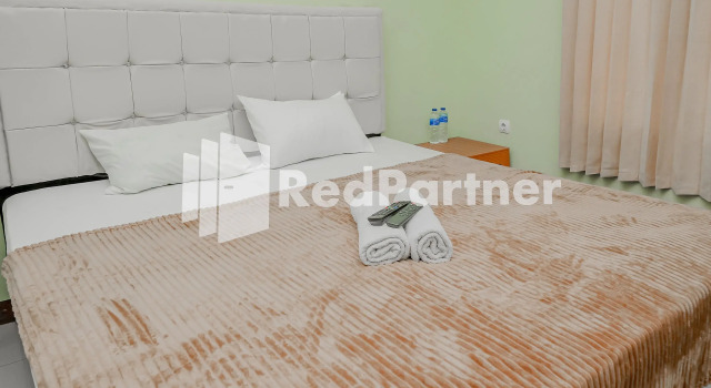 Krucuk Guest House Syariah RedPartner, Rezervasyon Misafirhane North Cirebon West Java