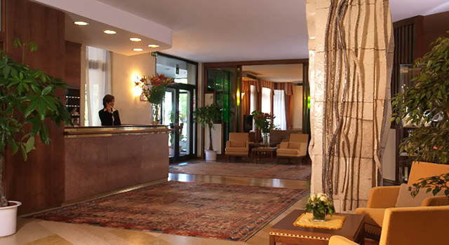 Hotel Du Lac et Bellevue, Забронировать Отель Отели Бардолино 4 звезды, рядом с Wine Museum, 4*