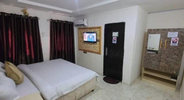 Номер Standard Royal Swiss Apartments and Suites
