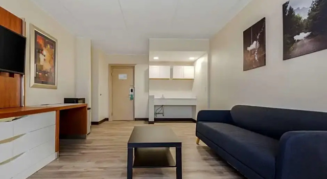 Четырёхместный люкс Quality Inn & Suites New Hartford - Utica
