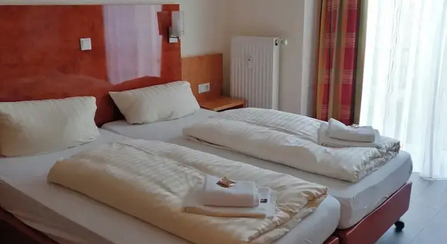 Апартаменты Café & Hotel am Holzhafen