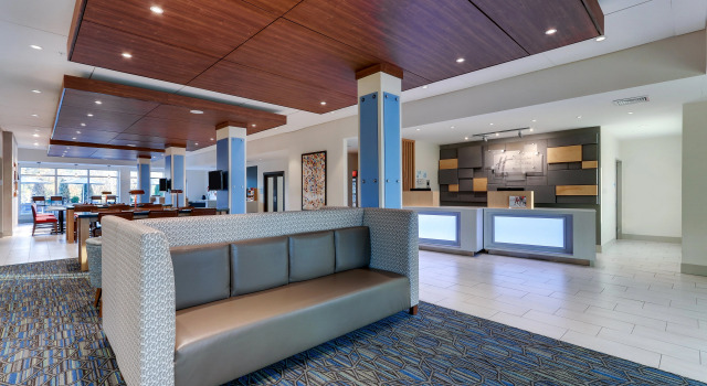 Holiday Inn Express & Suites Middletown - Goshen by IHG, Book Hotel  