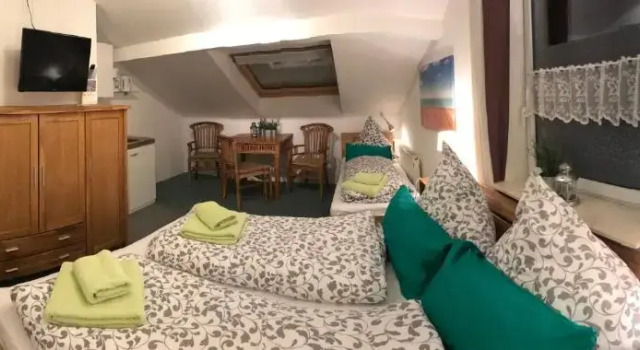 Трёхместный номер Standard Leezdorfer Hof