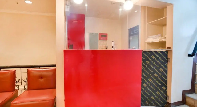 OYO 912 Fb Suites, Prenota Hotel Hotel a Mindanao con parcheggio, Parcheggio