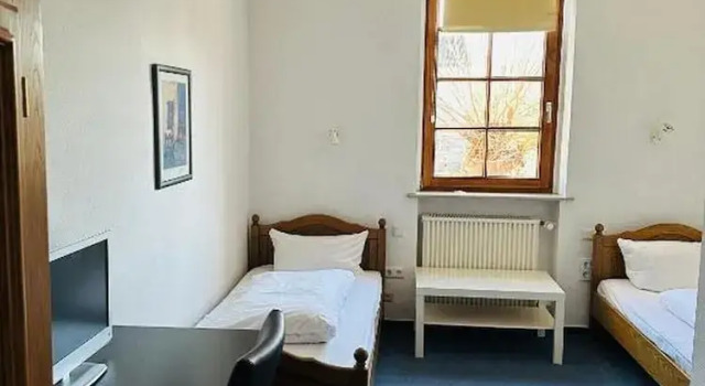 Hotel 3H Mannheim, Забронировать Отель Отели Мангейма с парковкой, Парковка