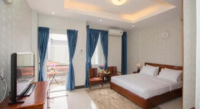 Люкс с балконом Ben Thanh Retreats Hotel