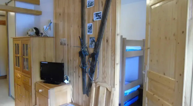 Lou Services Apartment M3-102 LSI 001