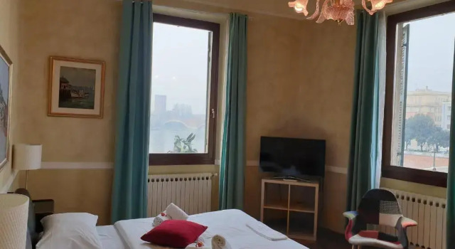 Lady Verona Residence, Забронировать Гостевой дом Гостевые дома Вероны, рядом с Филармонический театр Вероны, Гостевой дом