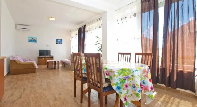 Apartment 1359