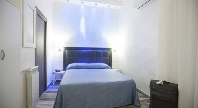 Номер Standard Napoli Garibaldi Square