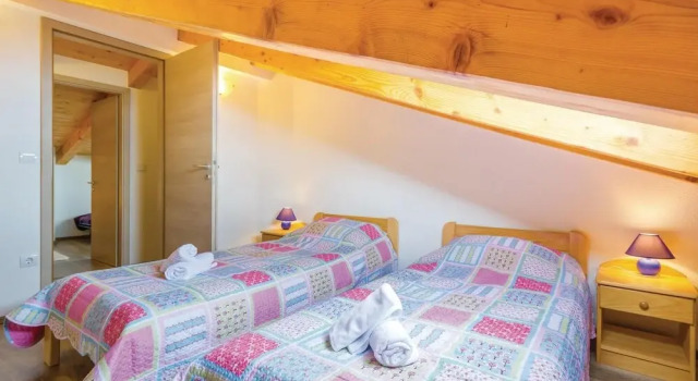 Amazing Home in Medveja with Hot Tub, WiFi & 4 Bedrooms