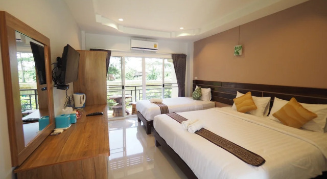 Трёхместный номер Deluxe с балконом Nan For You Resort