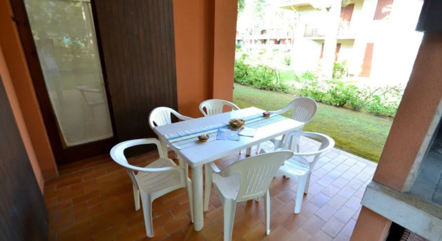 Villa with garden near the beach, Забронировать Вилла Отели Бибионе-Пинеда с парковкой, рядом с Долина Вальгранде, Парковка