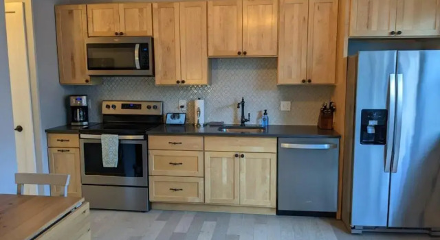 Апартаменты Grand Traverse Commons Condo