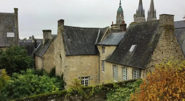 Le Drapeau Normand, Забронировать Отель Байе 