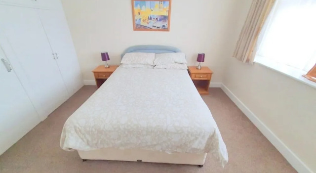 2-bed Flat With Superfast Wi-fi DW Lettings 9WW