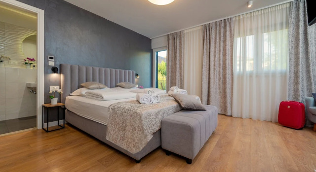 Двухместный номер Deluxe с балконом и с видом на сад Seven Seas Residence