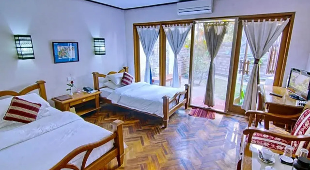 Deluxe room Royal Parkview Hotel