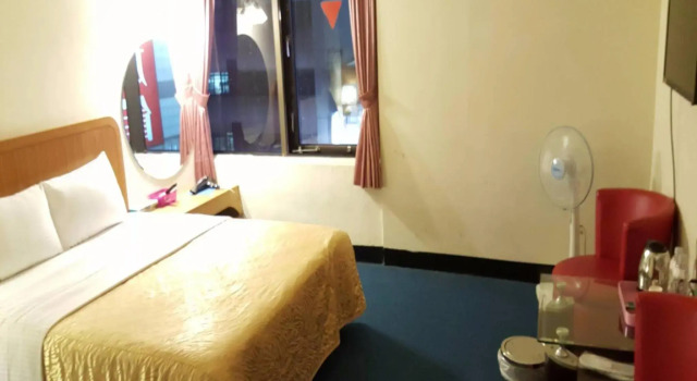 Chian Huei Business Hotel