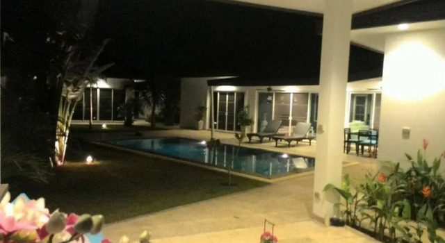Pearl villa