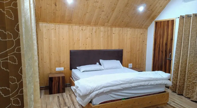 Blue Sheep Resort & Restaurant, Rezervovat Lázně / Resort Uttarkāshi Uttarakhand