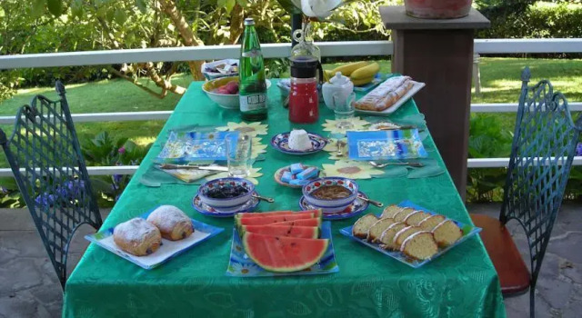 Le Azalee, Book Hotel Castelnuovo di Porto 