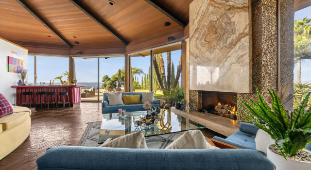 Via Vallarta - An Architecturally Significant California Modern Home, Забронировать Отель Отели Лос-Анджелеса 4 звезды, 4*