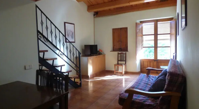 Luxurious Cottage in Sant Salvador de Guardiola, Book Feriehus Sant Salvador de Guardiola 