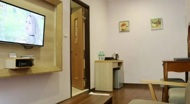 Четырёхместный семейный номер Standard Fungo Hotel