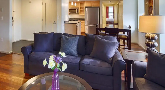 Grand Eastonian Hotel & Suites, Book Hotel Easton ABE