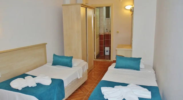 Трёхместный номер Yeshill Beach Hotel