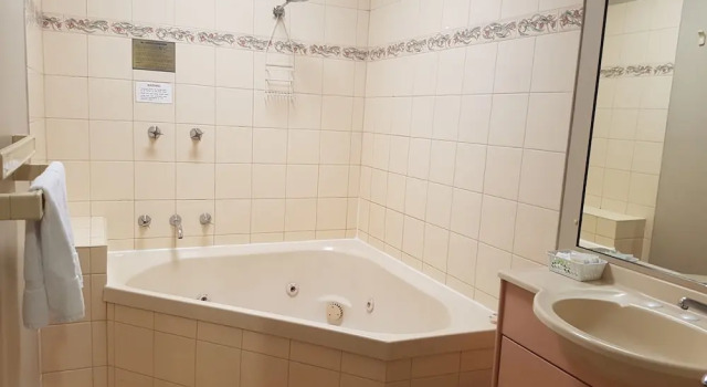 Шестиместная вилла Canberra Carotel Motel