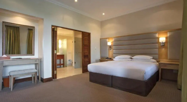 Номер Executive ASARA Wine Estate & Hotel
