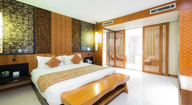 Vouk Hotel & Suites