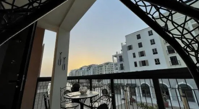 bnbme | La Cote 3 | 2BR, Забронировать Отель Отели Дубая 3 звезды, рядом с The Village Mall, 3*