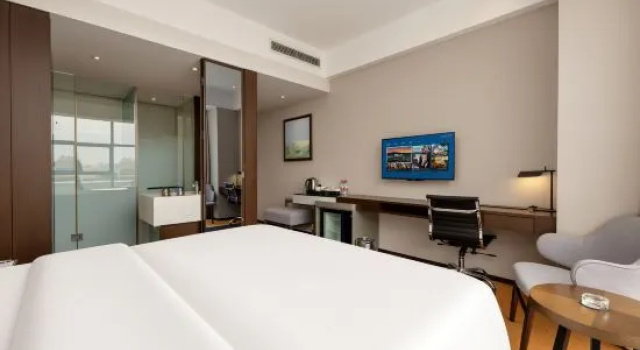 Двухместный номер Standard Ramada Encore Guanghan
