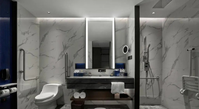 Номер Standard DoubleTree by Hilton Qidong, China