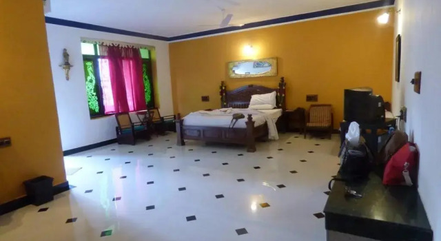 Двухместный люкс Deluxe Indeco Hotels Swamimalai