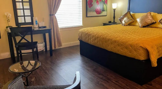 Двухместный номер Deluxe 30-A Inn & Suites