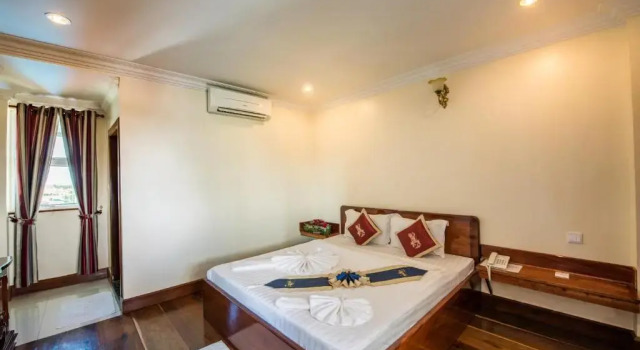 Двухместный номер Superior Seng Hout Hotel