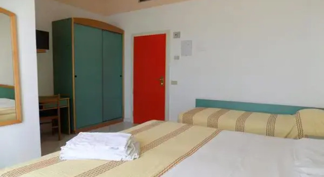 Hotel Armstrong, Забронировать Отель Маребелло Римини
