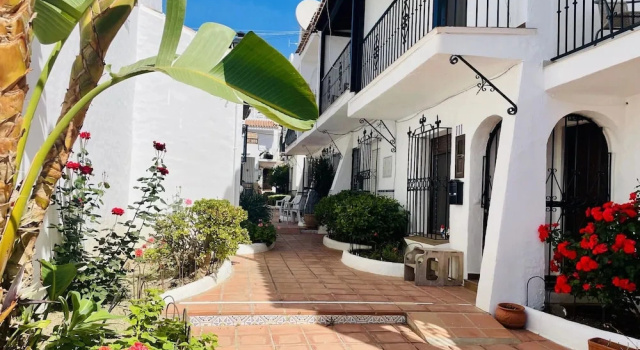 Precioso apartamento con parking en la playa de Burriana, Забронировать Апартаменты/квартира Отели Нерха с парковкой, Парковка