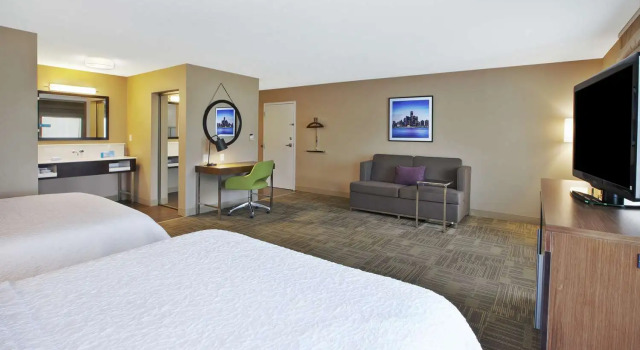 Люкс Hampton Inn Commerce/Novi