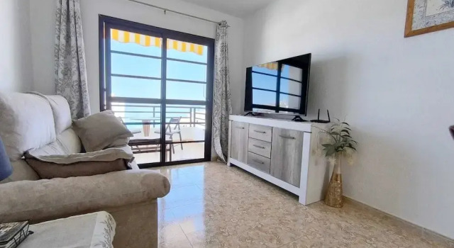 Apartment Edith - Ocean View Just Above the Beach, Prenota Appartamento Santiago del Teide Tenerife