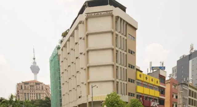 OYO 139 The Marque Hotel