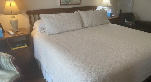 Janssen Park Place, Varaa Bed and Breakfast Mena 