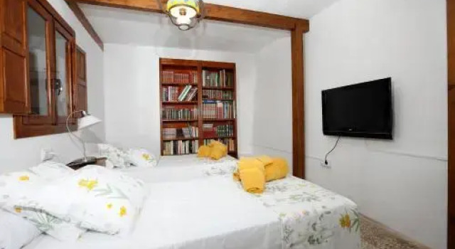 Candelaria's Mountain House (Pool & Sea Views), Book Hotel Hotels in Tenerife with Parking, Parking